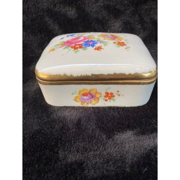 Limoges trinket box! - Picture 5 of 10